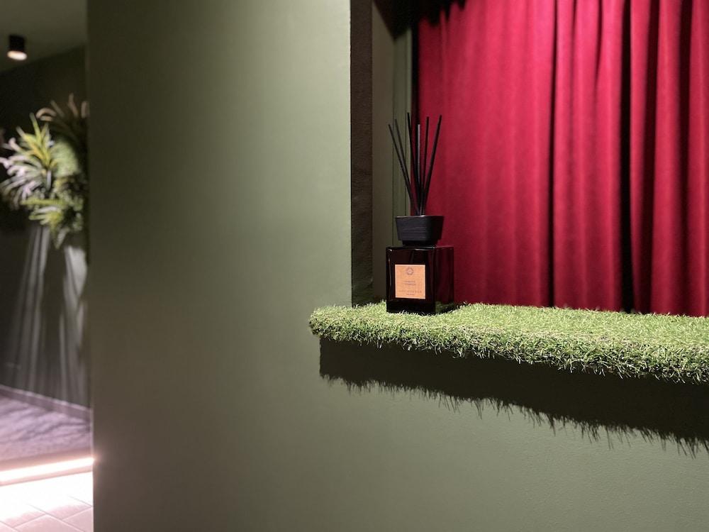 Hotel Av Boutique 2*