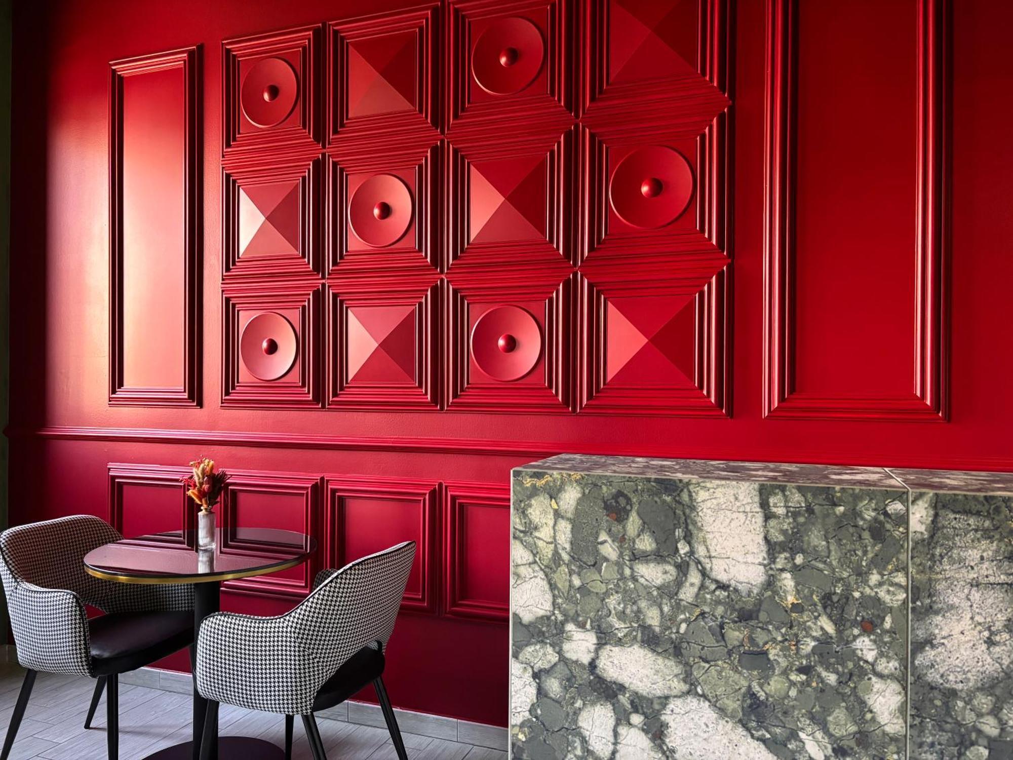 Av Boutique Milan
