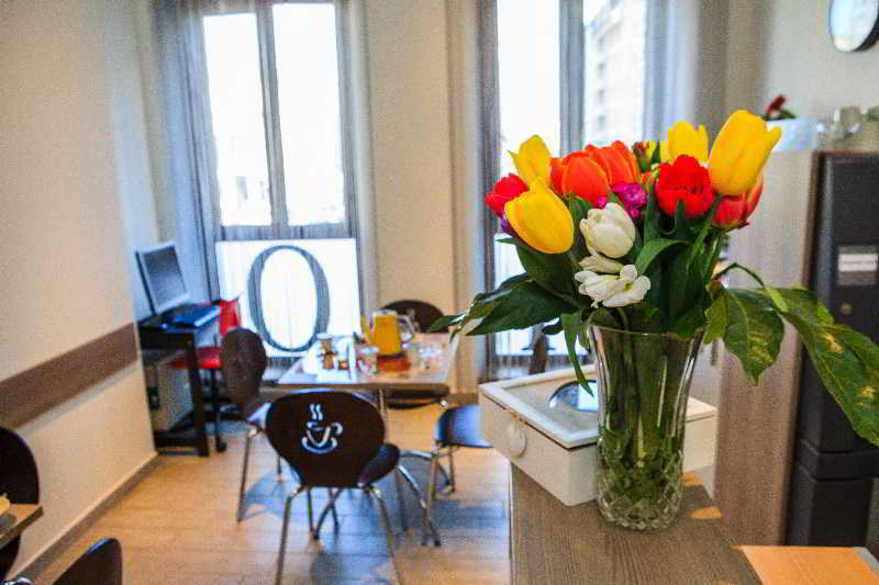 Hotel Av Boutique 2*